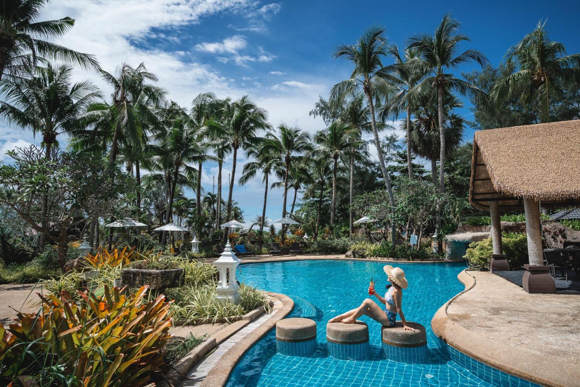 Thavorn Palm Beach Resort Phuket Karon Esterno foto Pool at the Royal Paradise Hotel & Spa