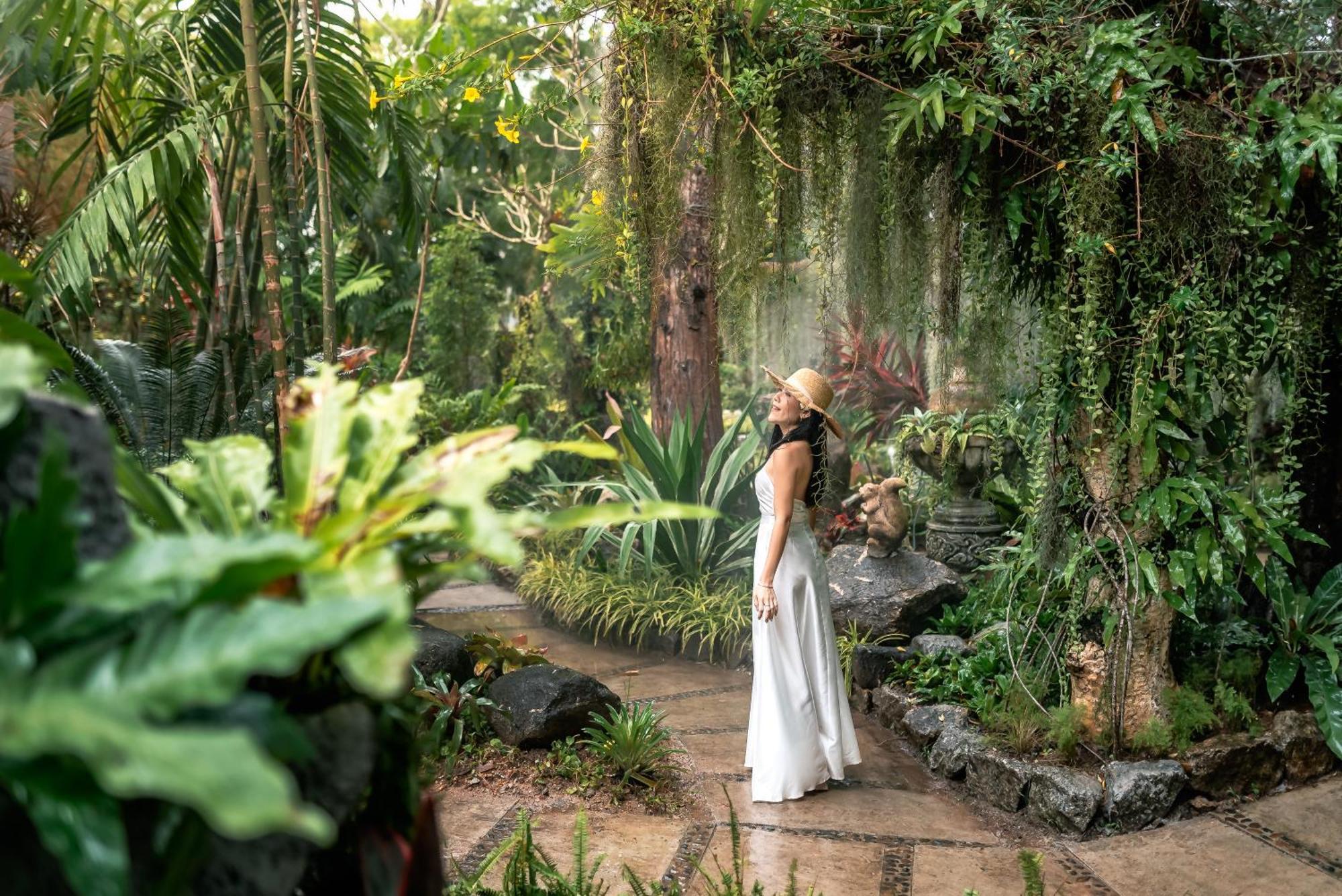 Thavorn Palm Beach Resort Phuket Karon Esterno foto The Jungle