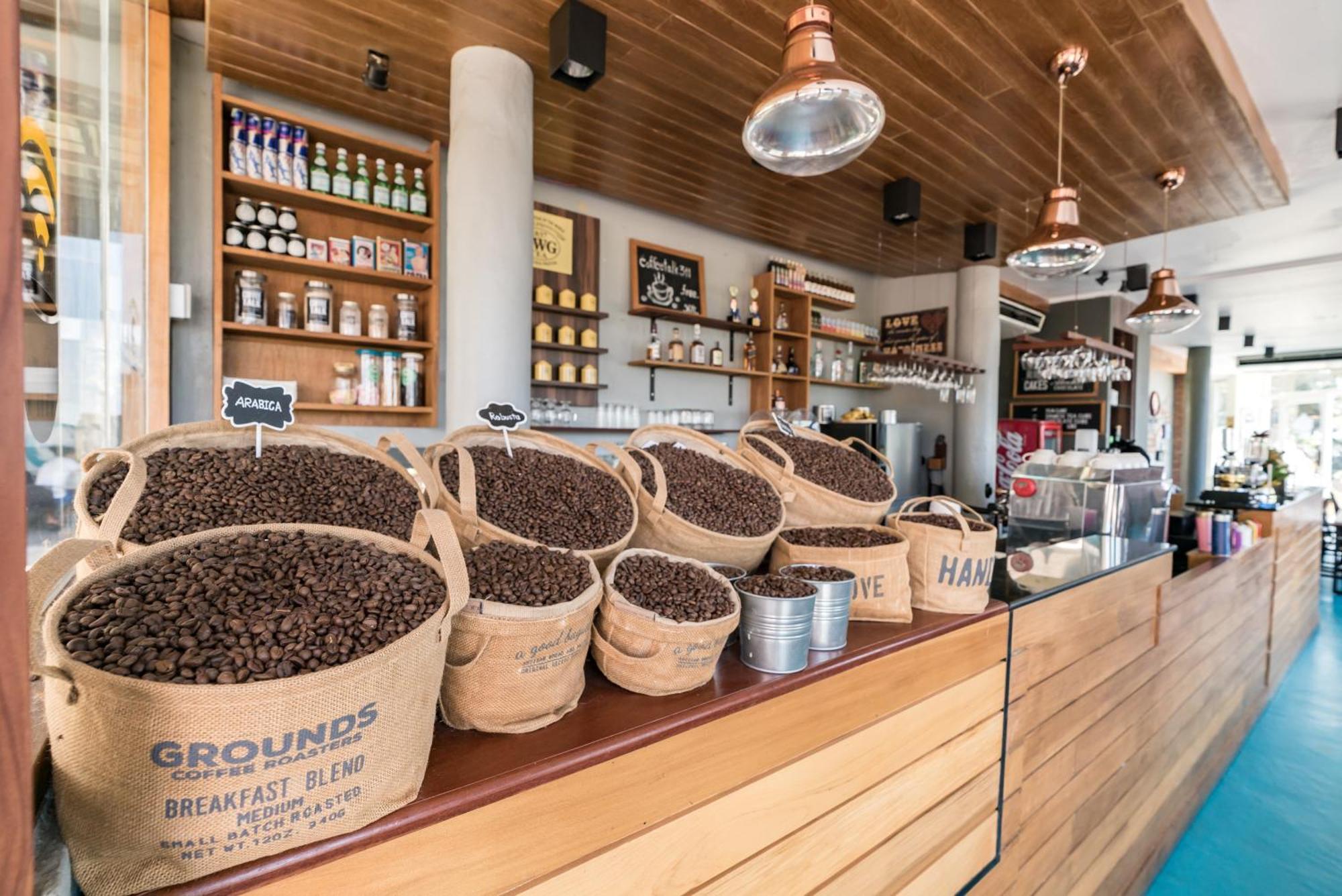 Thavorn Palm Beach Resort Phuket Karon Esterno foto Coffee beans at the Bean Tree Cafe
