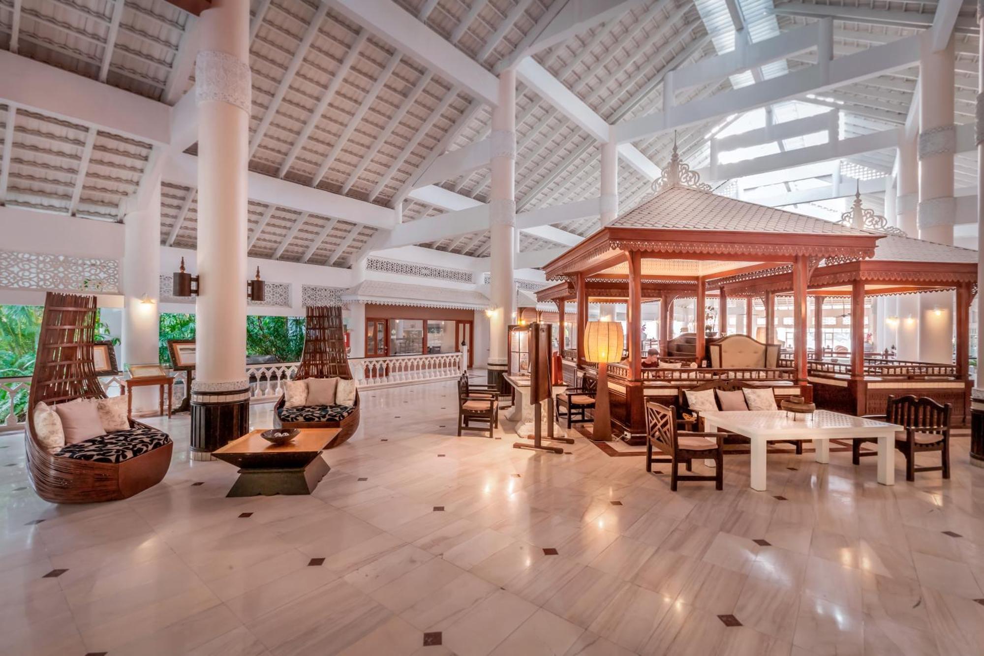 Thavorn Palm Beach Resort Phuket Karon Esterno foto Lobby