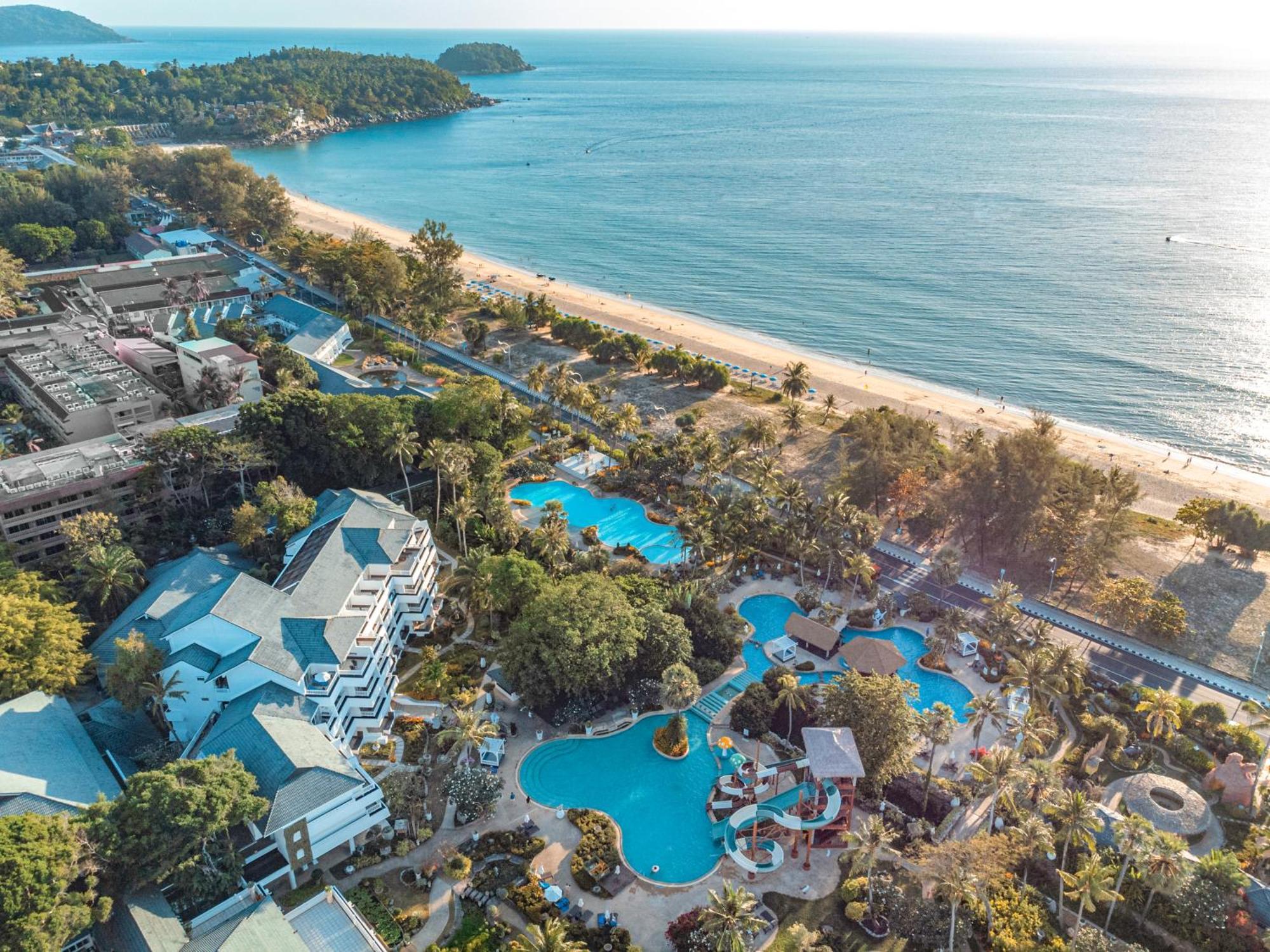 Thavorn Palm Beach Resort Phuket Karon Esterno foto Aerial view of the resort