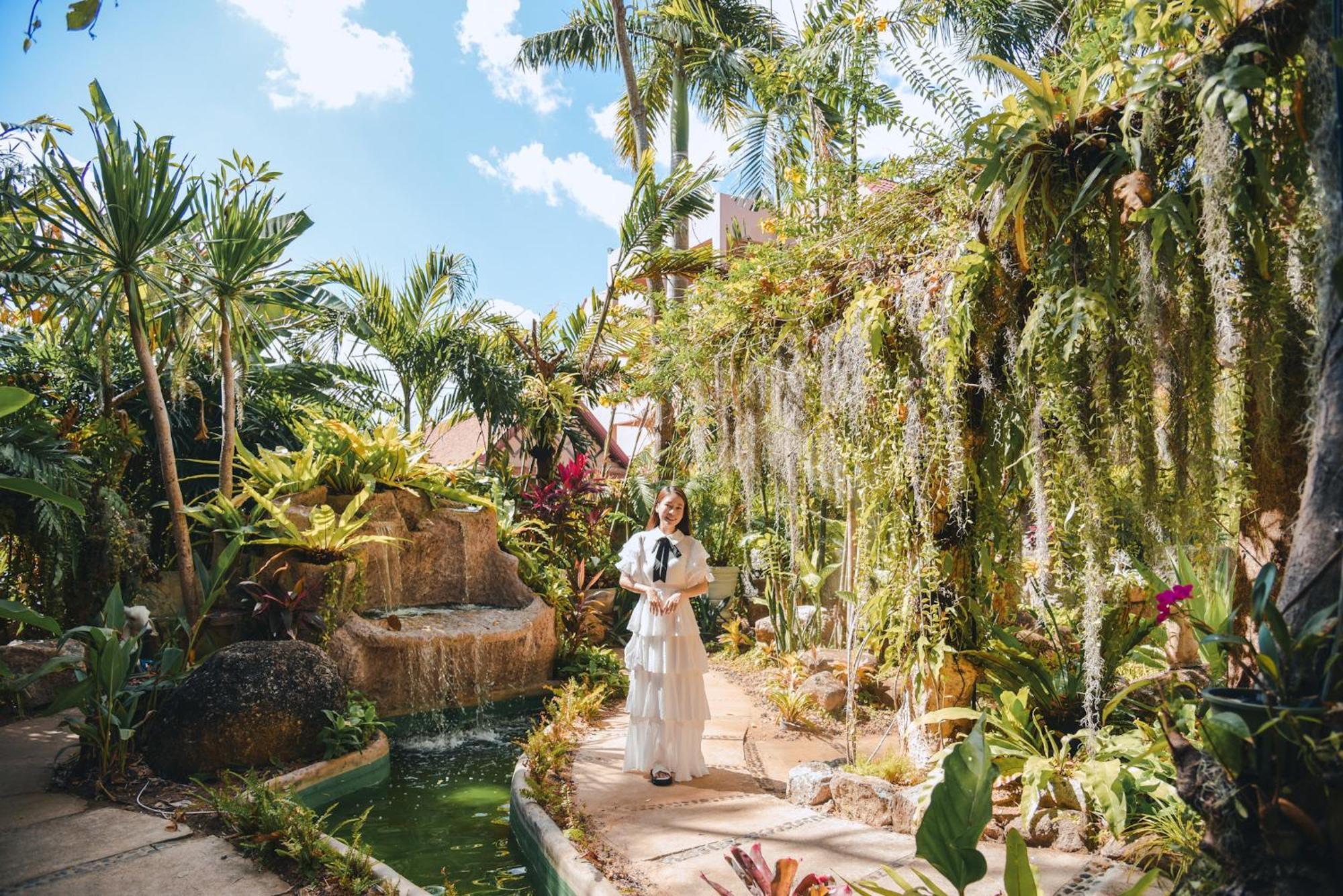 Thavorn Palm Beach Resort Phuket Karon Esterno foto The Waterfall