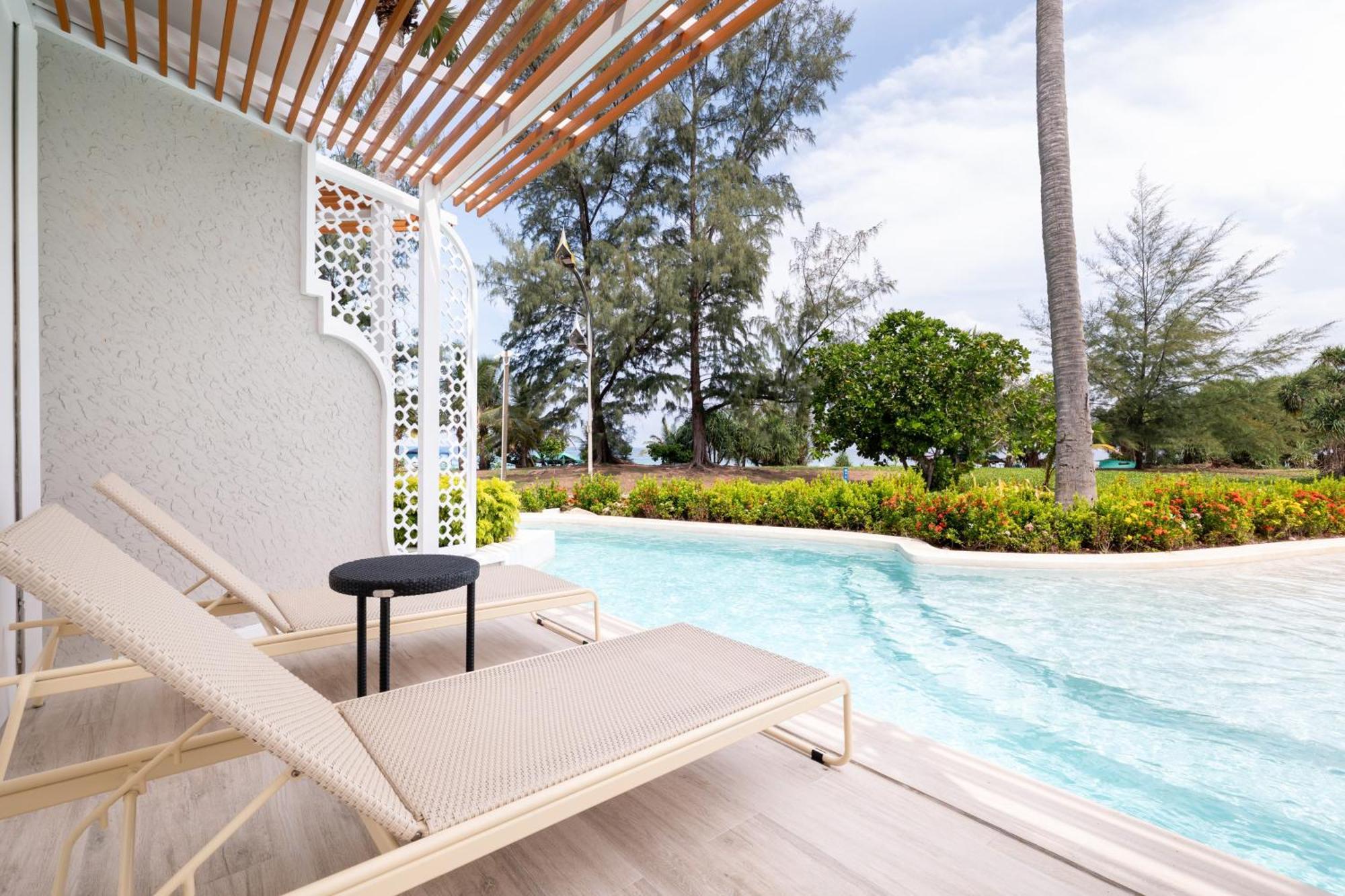 Thavorn Palm Beach Resort Phuket Karon Esterno foto Deluxe Pool Access