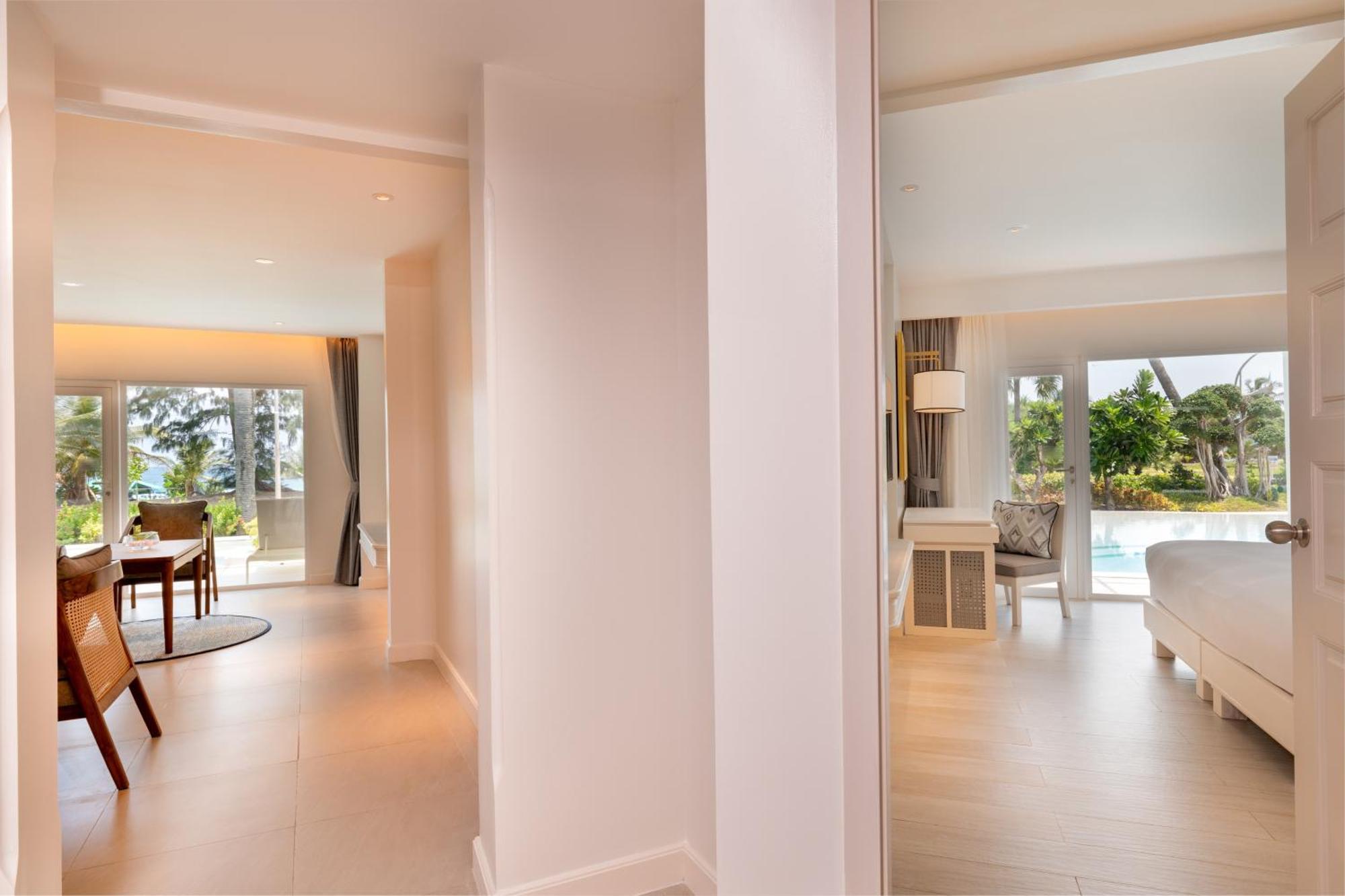Thavorn Palm Beach Resort Phuket Karon Esterno foto A suite at the hotel