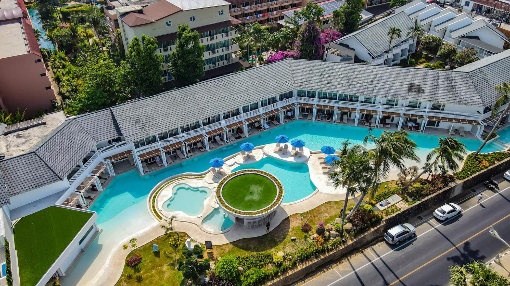 Thavorn Palm Beach Resort Phuket Karon Esterno foto Aerial view of the hotel