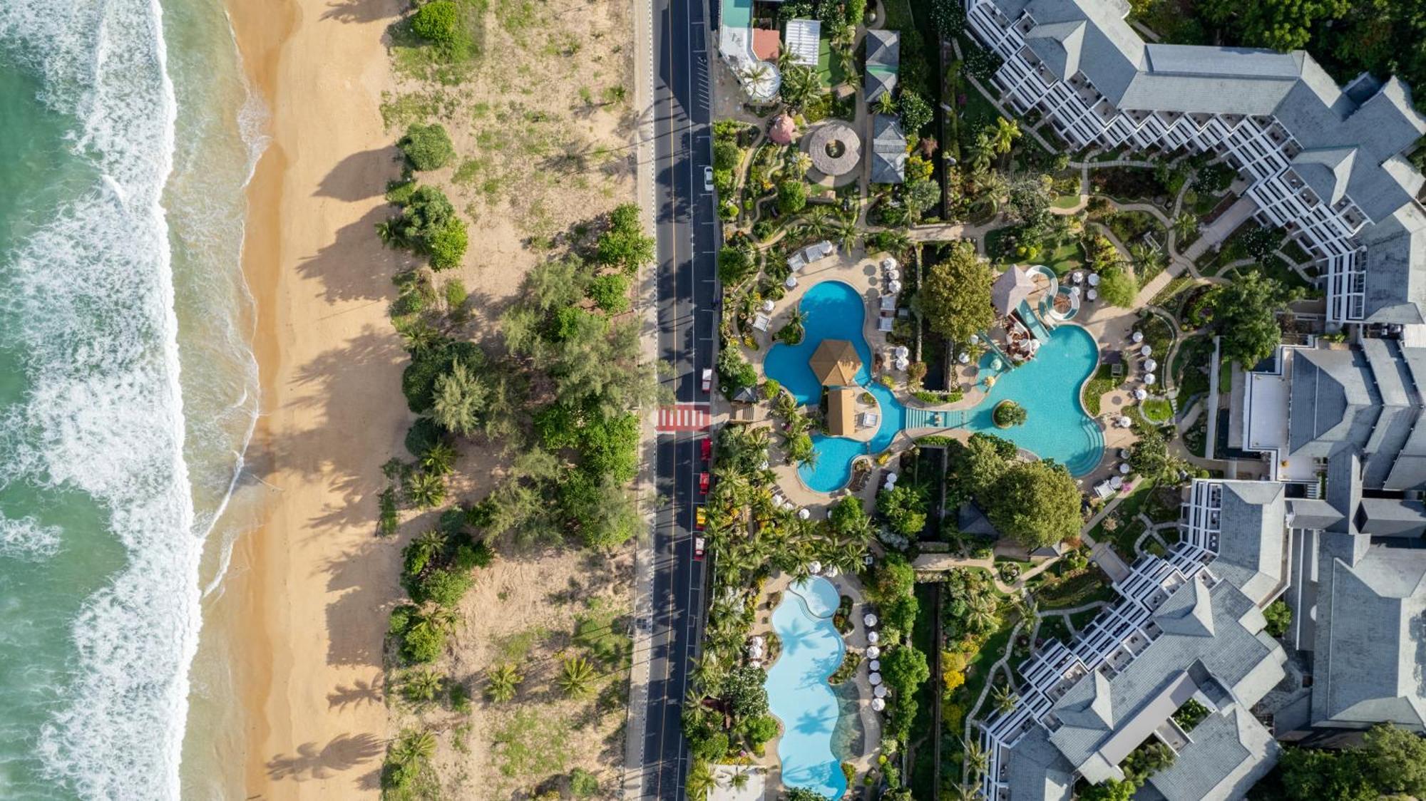 Thavorn Palm Beach Resort Phuket Karon Esterno foto Aerial view of the resort