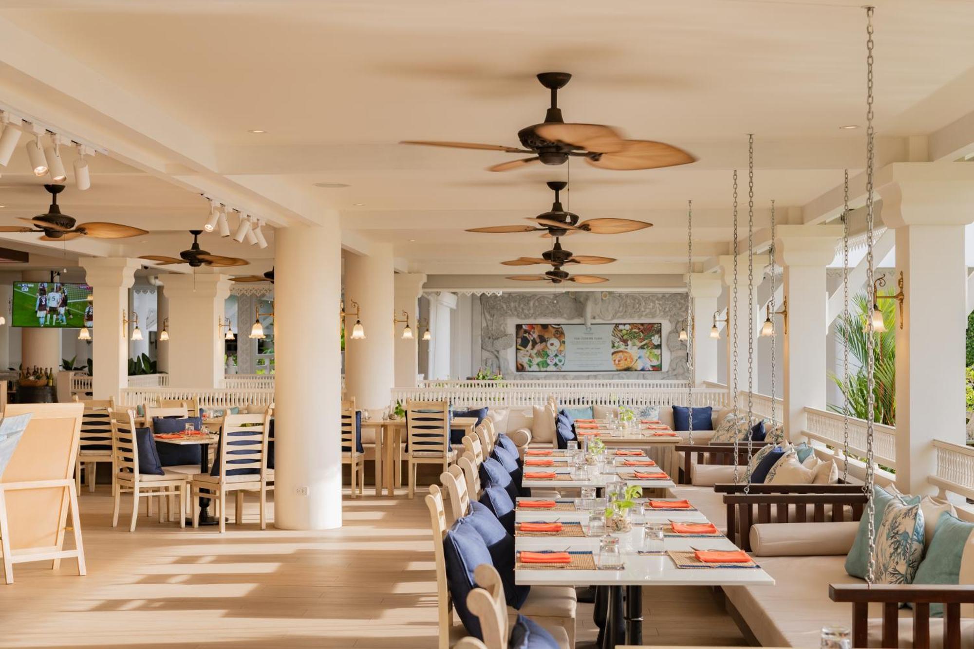 Thavorn Palm Beach Resort Phuket Karon Esterno foto